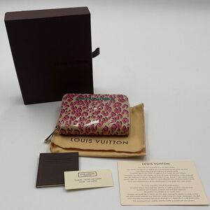 Louis Vuitton- MONOGRAM VERNIS LEOPARD -Pink and Tan Leopard wallet with bag and